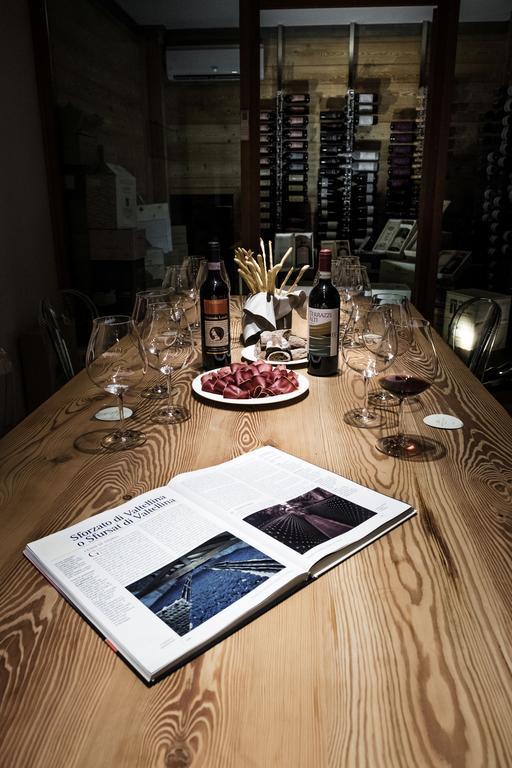Wine Hotel Retici Balzi Poggiridenti Exteriör bild