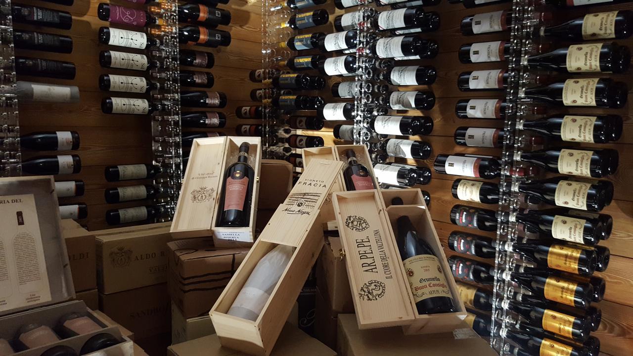 Wine Hotel Retici Balzi Poggiridenti Exteriör bild